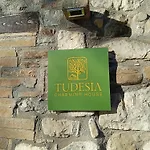 Tudesia Charming House Apartmán Todi