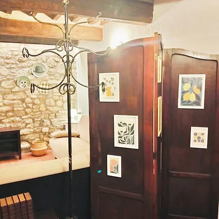 Tudesia Charming House 아파트 *