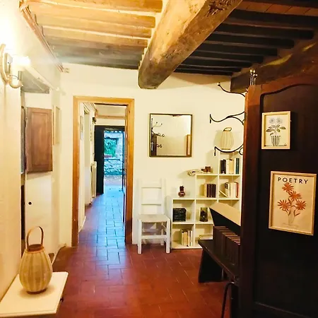아파트 Tudesia Charming House 토티