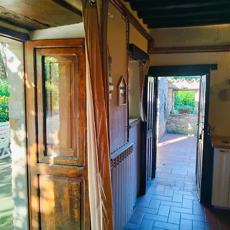 Tudesia Charming House * 토티